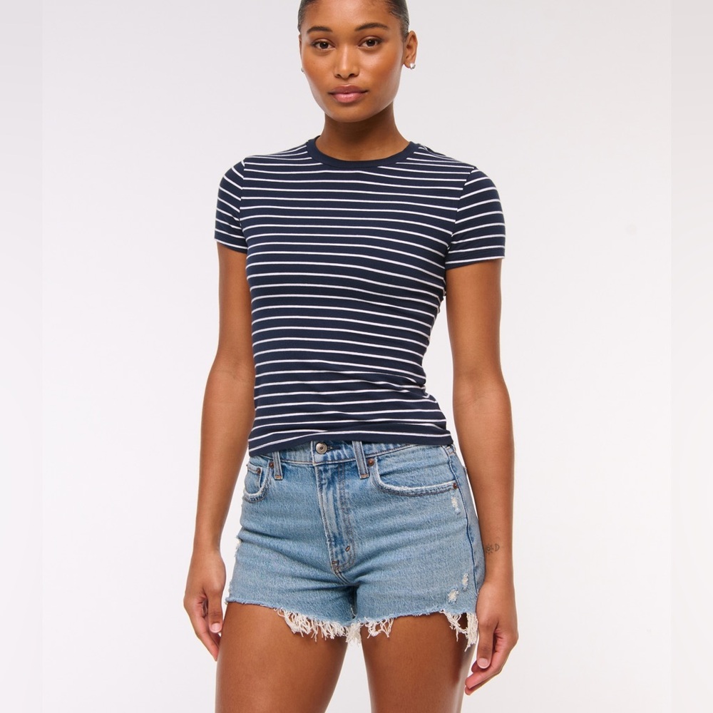 Abercrombie & Fitch High Rise Mom Short